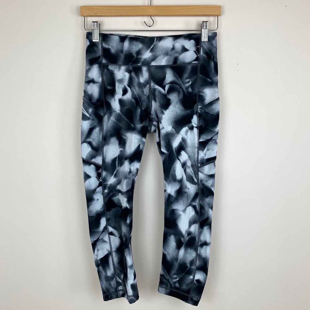 Lululemon Speed Up Crop 21"